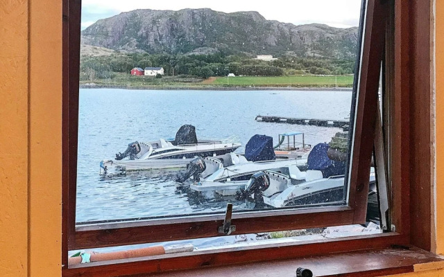 8 Person Holiday Home in Oksvoll