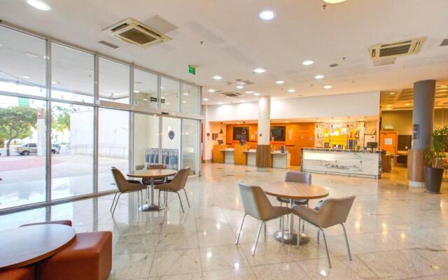 ibis Vitoria Praia de Camburi