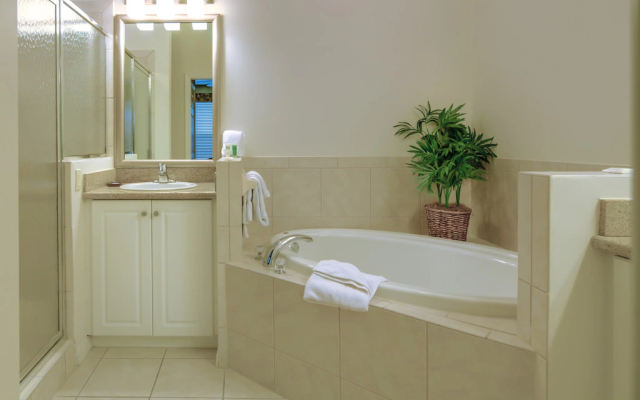 GreenLinks Golf Villas at Lely Resort