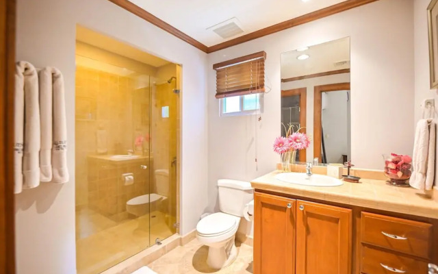 Veranda 1H - 3 bdr 3 Bath Family