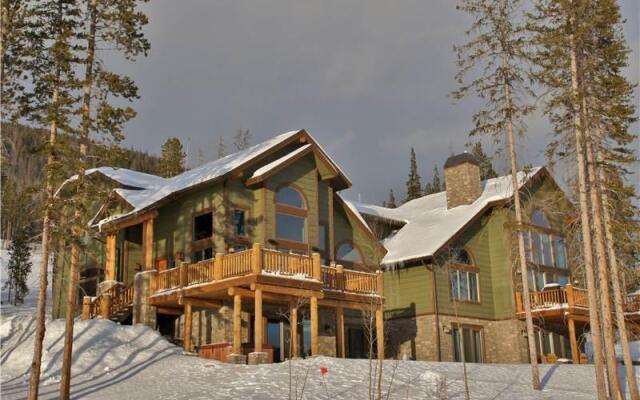 Dreamcatcher South 190 5 Br townhouse by RedAwning