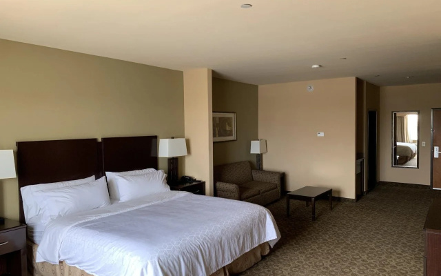 Spark by Hilton Pecos