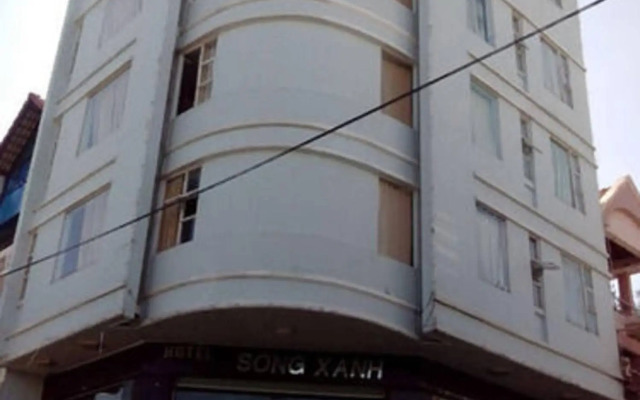 Song Xanh Hotel near SECC - FV