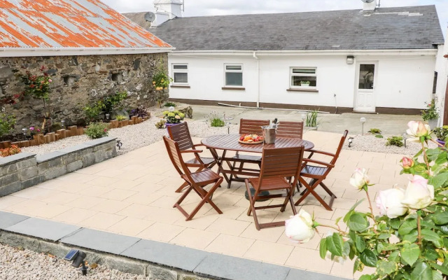 Whispering Willows - The Bungalow