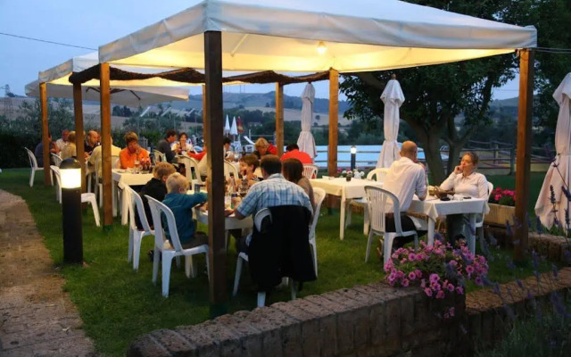 Tenuta La Lupa Country Hotel