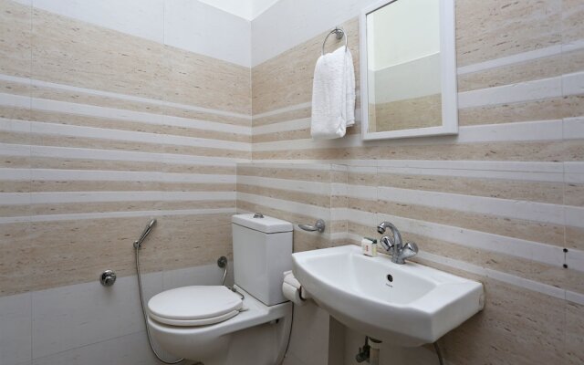 OYO 14971 C D Guest House