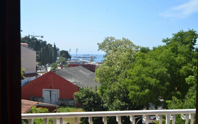 Toro - Two Bedroom Apartment