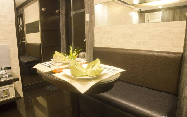 Victoria Court Las Piñas