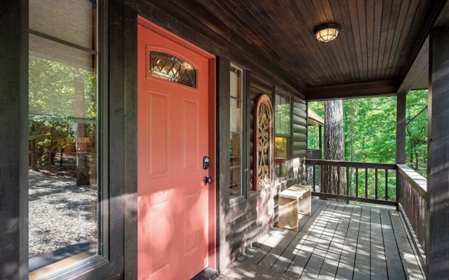 Sunset Ridge Cozy Cabin for 6