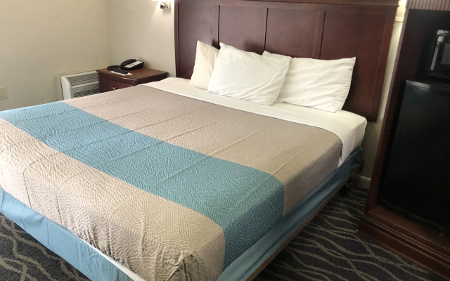 Motel 6 Shartlesville, PA