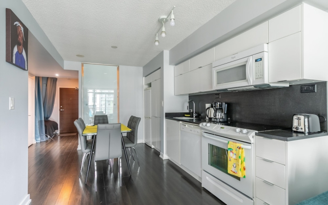 SkyTree - Condos in Heart of Downtown