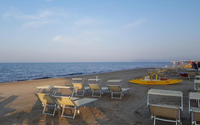 Hotel Le Vele - Fronte spiaggia Playa del Sol 108-109