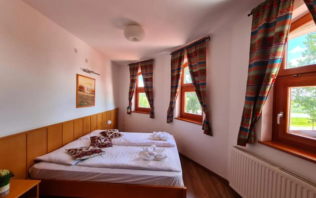 István Parkhotel&Étterem