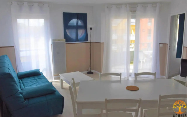 Adonis Grandcamp - Les Isles de Sola