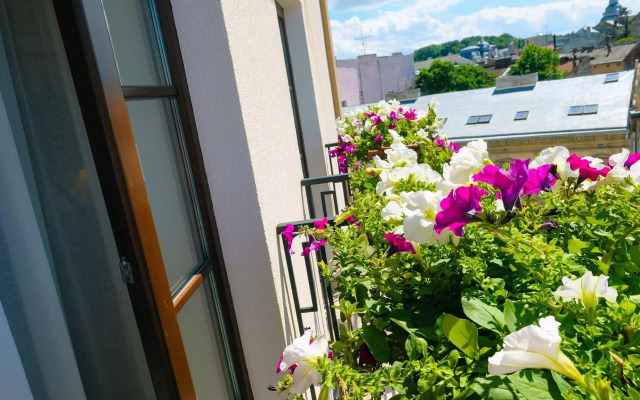 Rius Hotel Lviv