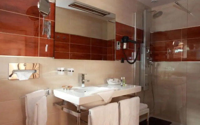 Le Domaine Chateau du Faucon