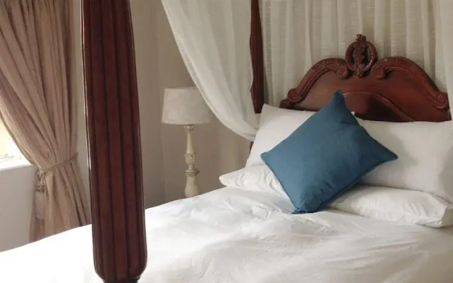 Woodmead Apartments