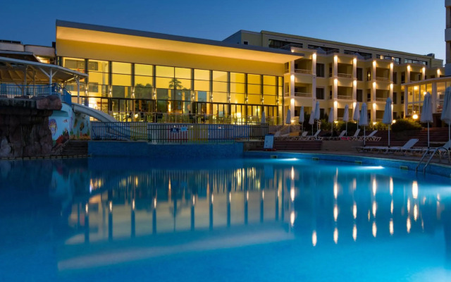 Perla Beach Hotel III
