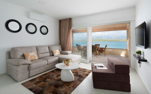 Apartments Malibu Royal