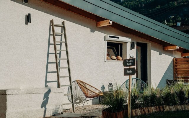 La Villa d'Hélène Chambres d’hôtes et Appartements-Cluses