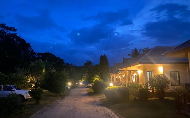 Chaithalay Khanom Resort