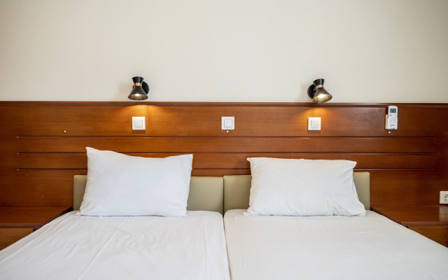 Mammis Beach Hotel