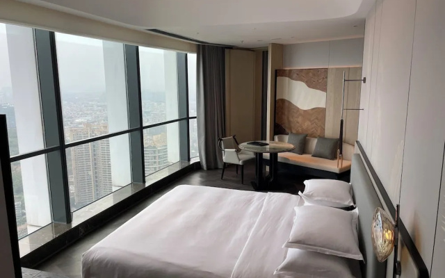 HUALUXE Zhongshan City Center – Guest Rooms – Zhongshan