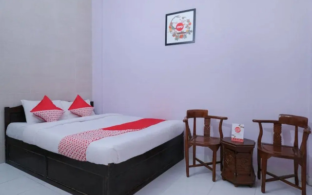 OYO 693 Hotel Safara