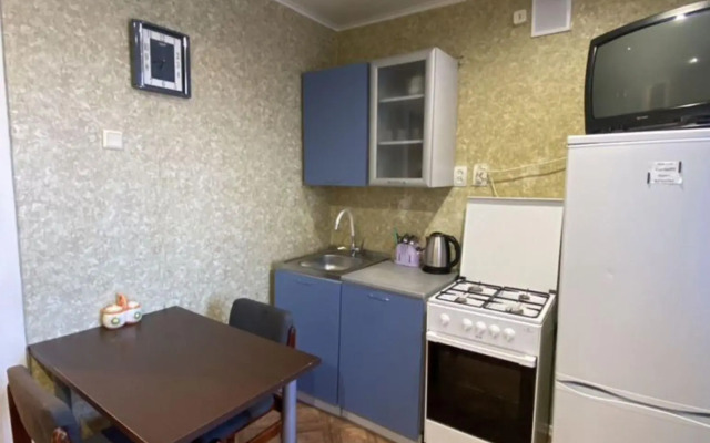 Желтый Нарцисс на улице Войкова