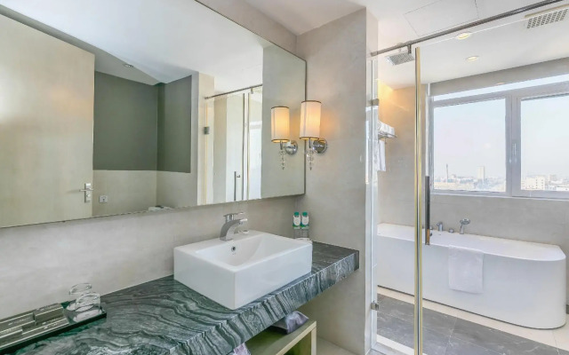 Panshan Yinlong Hotel