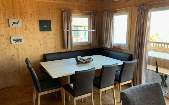 Wonderful Chalet in Klippitztörl with Hot Tub & Sauna