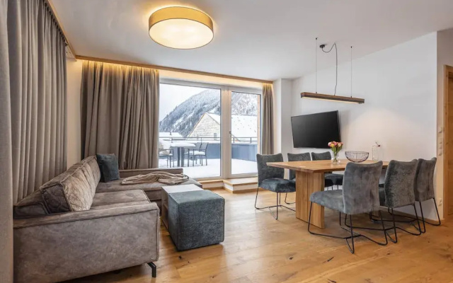 Lovely Apartment With Mountain Views