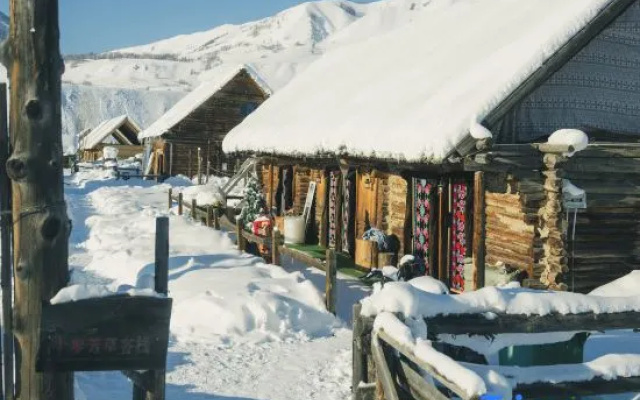 Shibu Fangcao Hotel – Outside – Altay
