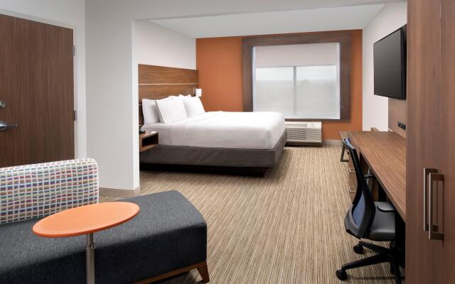 Holiday Inn Express & Suites Baltimore - BWI Airport North by IHG
