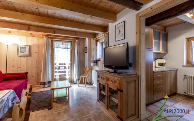 Faber, Three Room Apartment. -360 Faber