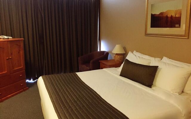 Man From Snowy River Hotel