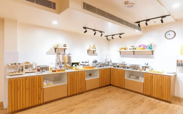 Zo Rooms CR Park