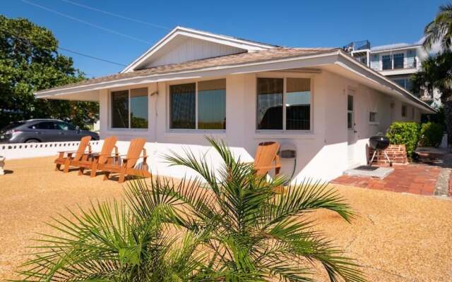 Jukes Beach House by RedAwning