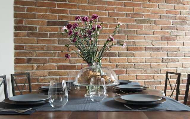 Leo Apartments Old Town Residence