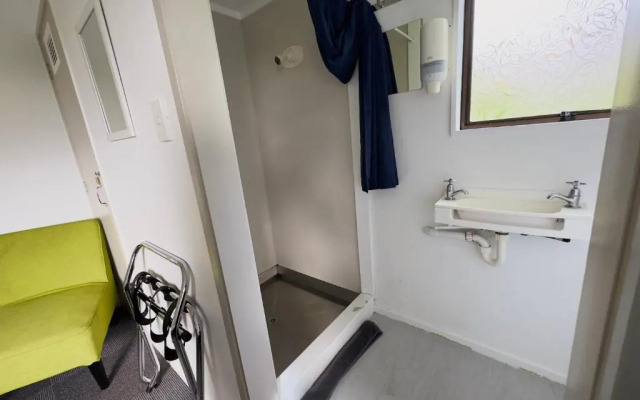 Waiheke Backpackers Hostel