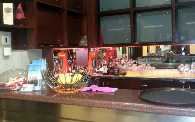 Hotel International