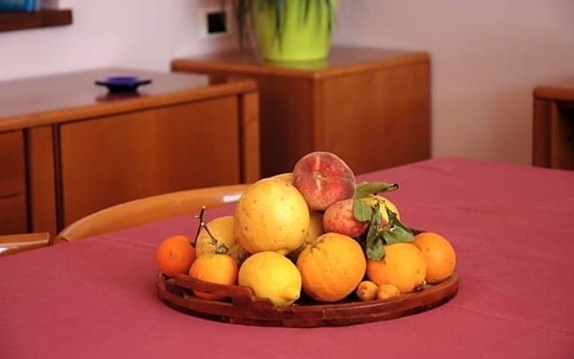 Liana Guest House