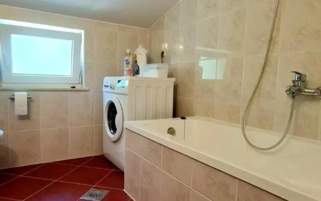 Apartment Ante