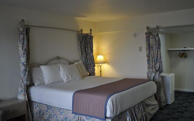 The Diplomat Family Motel