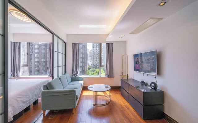 Tyms Modern 1BR 1BA Suite Xujiahui Metro