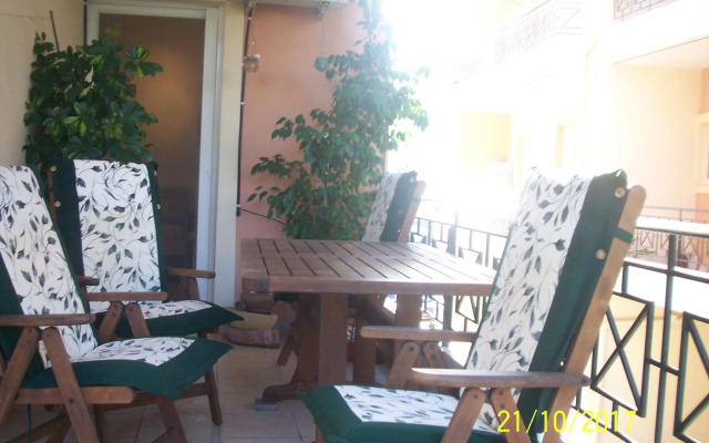 Quiet spacious apartment in Nafplio