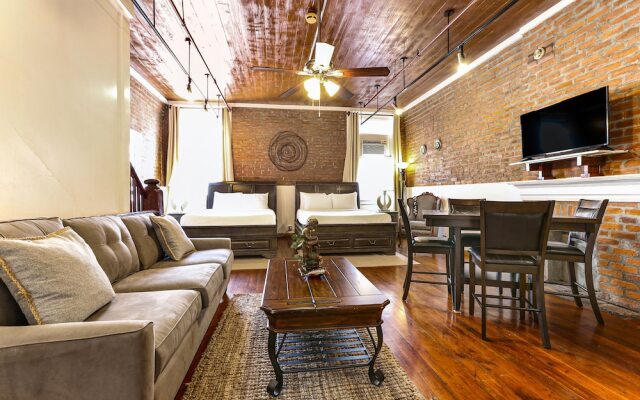 Hosteeva French Quarter Historic Condos