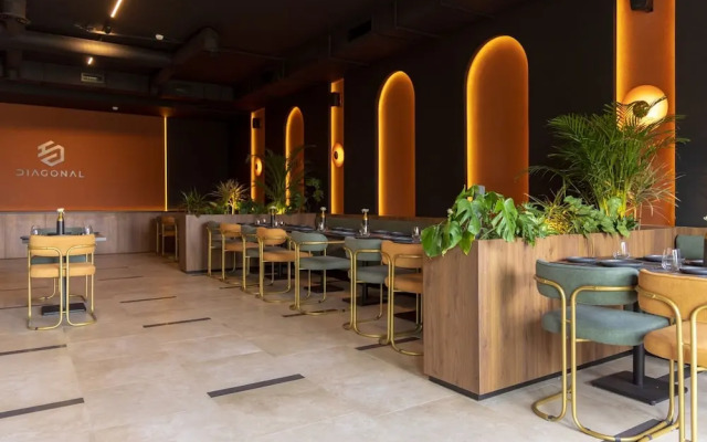 Diagonal Hotel