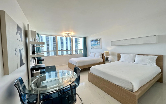 SeaStays Apartments