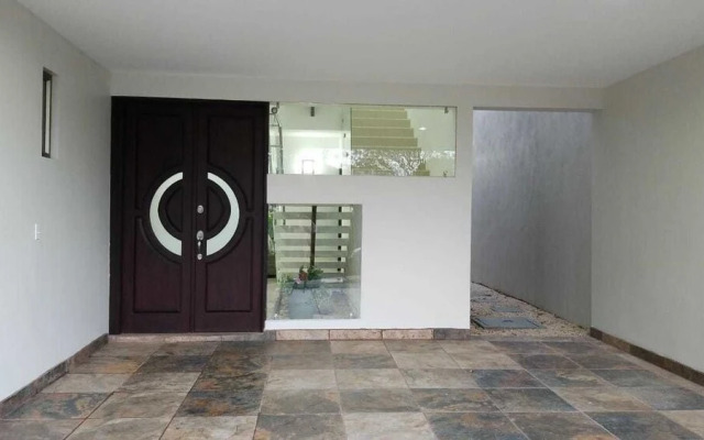Las Yagrumas Condo Escazu
